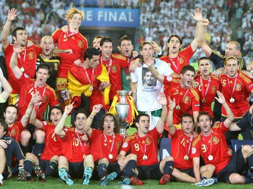 西班牙2008欧洲杯冠军（西班牙2008欧洲杯冠军是谁）
