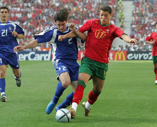 2004年欧洲杯集锦（2004年欧洲杯揭幕战比分）