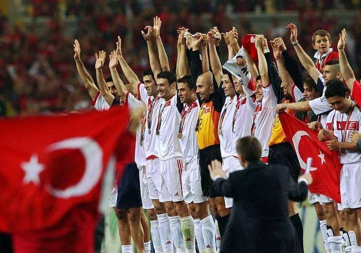 土耳其欧洲杯出征视频（土耳其欧洲杯出局）